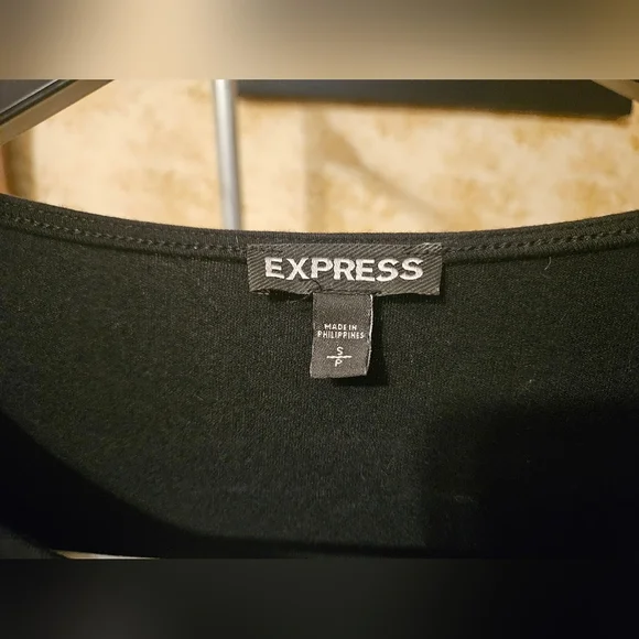 EXPRESS SMALL BLACK CUT-OUT TOP - Picture 8 of 8